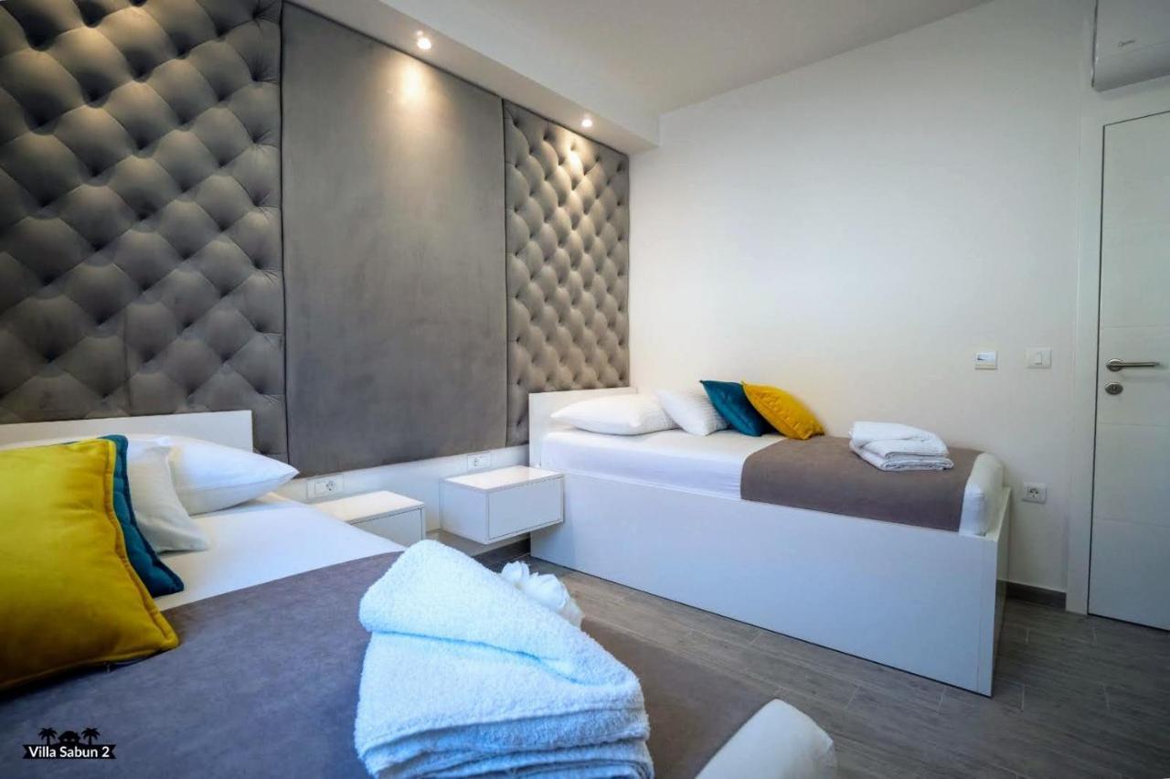 Villas Sabun - Modern House With Heated Pool Privlaka  Extérieur photo