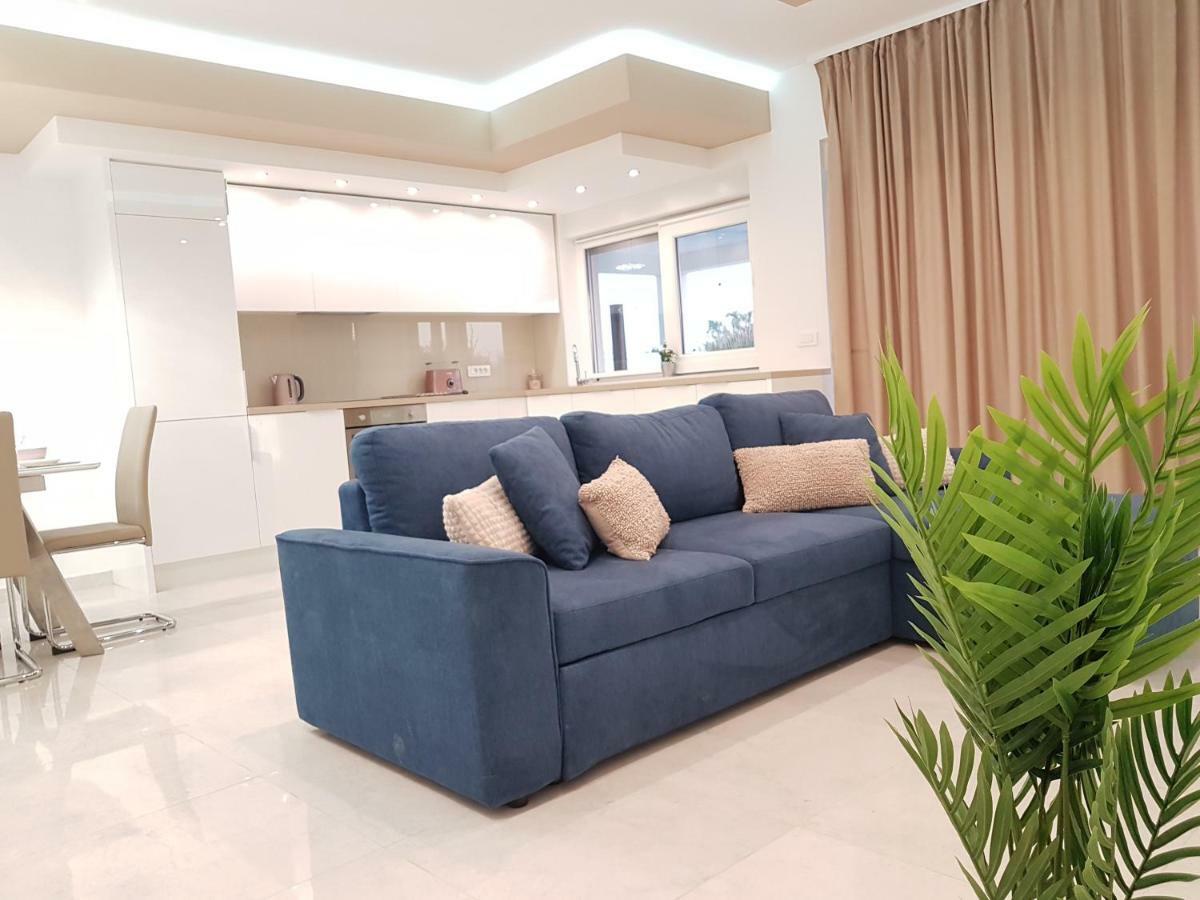 Villas Sabun - Modern House With Heated Pool Privlaka  Extérieur photo